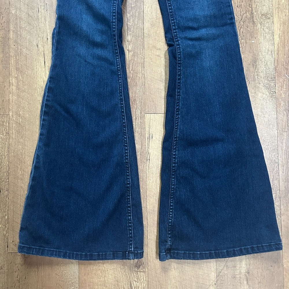 Free People Flare Jeans Dark Wash High Rise Boho Retro Size 26 - Picture 3 of 14